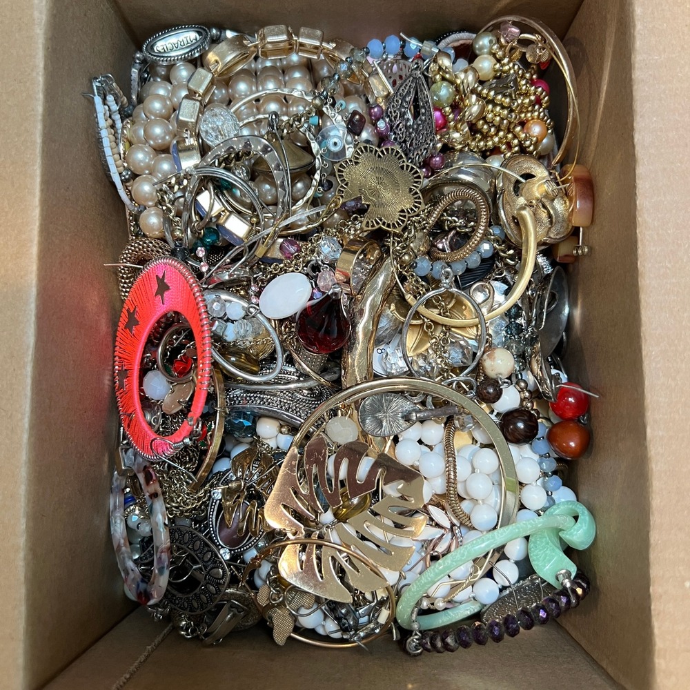 4.5 Lbs Craft Jewelry Lot Broken Repair Repurpose Wear Resell - Picture 3 of 6